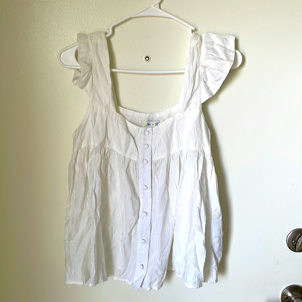 White square neck summer top
